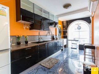 For sale 4 bedrooms townhouse in Bang Rak, Bangkok