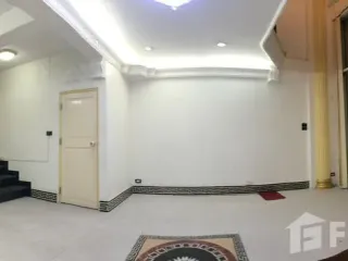 For sale 4 bedrooms townhouse in Bang Rak, Bangkok