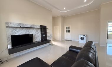 Casa en venta y en alquiler de 3 habitaciones en Bang Saray, Pattaya