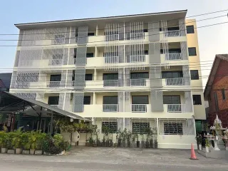 出售 52 卧室 酒店 在 Mueang Chiang Mai, Chiang Mai