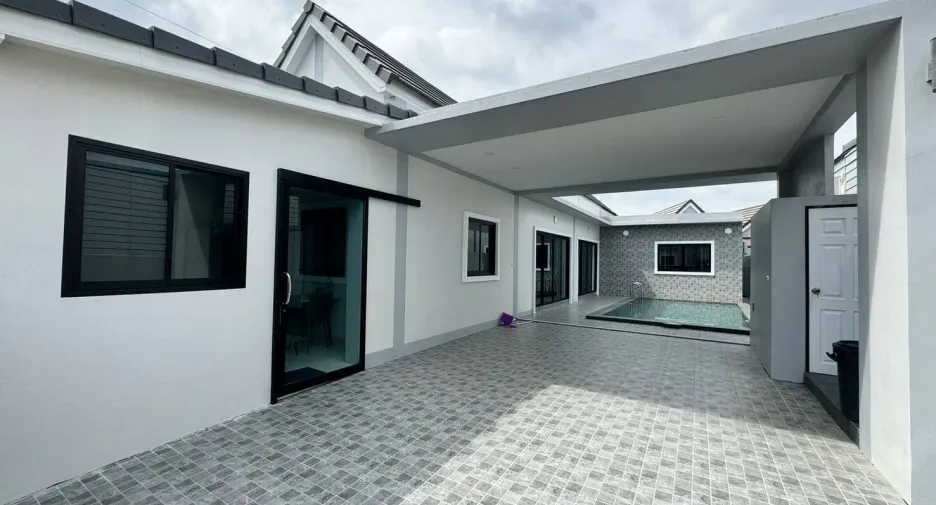 For rent 3 bedrooms villa in Hua Hin, Prachuap Khiri Khan