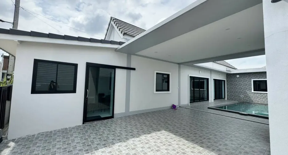 For rent 3 bedrooms villa in Hua Hin, Prachuap Khiri Khan