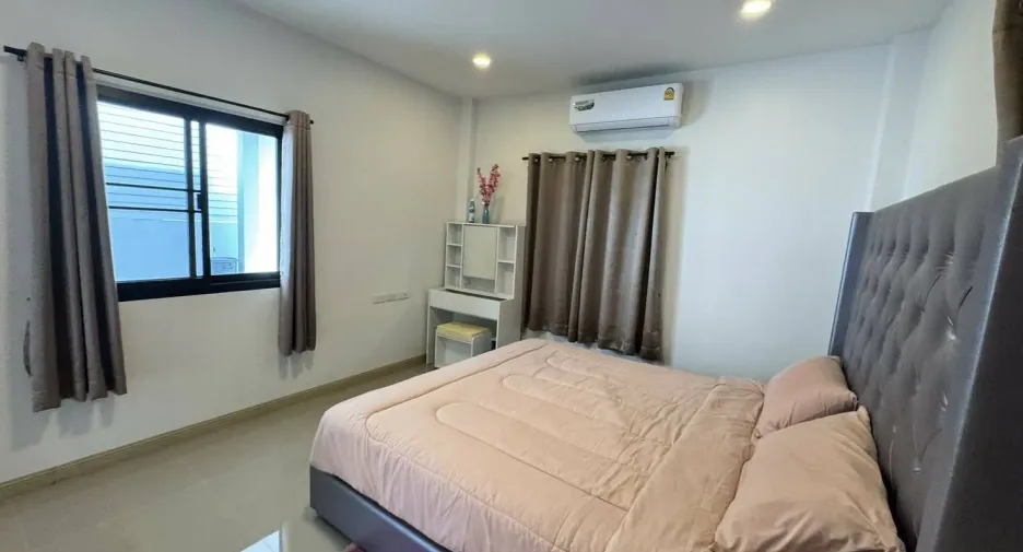 For rent 3 bedrooms villa in Hua Hin, Prachuap Khiri Khan