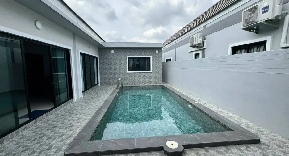 For rent 3 bedrooms villa in Hua Hin, Prachuap Khiri Khan