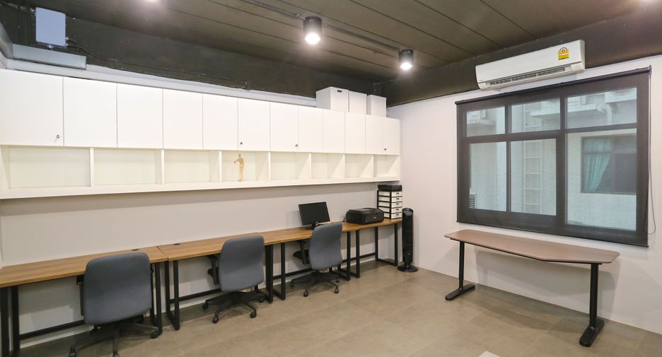 Büro zum Kauf in Wang Thonglang, Bangkok