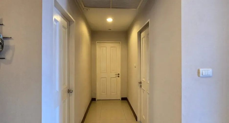 For sale and for rent 2 bedrooms condo in Watthana, Bangkok
