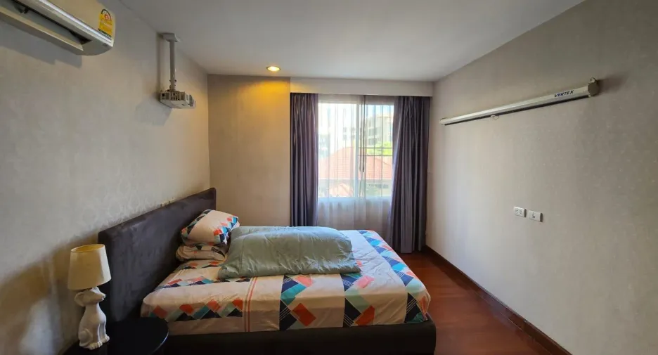 For sale and for rent 2 bedrooms condo in Watthana, Bangkok