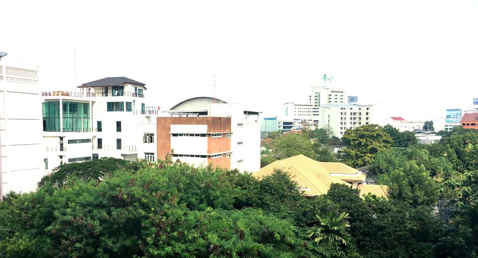 For rent 1 bed condo in Wang Thonglang, Bangkok