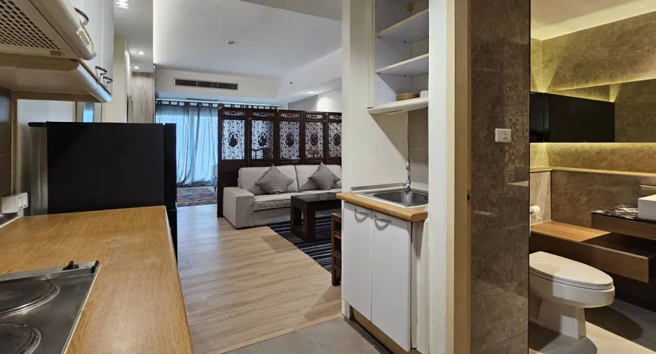 For sale studio condo in Yan Nawa, Bangkok