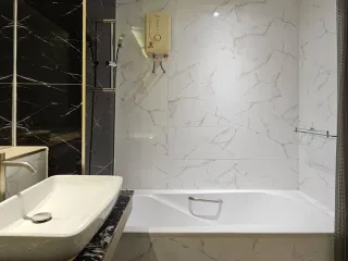 For sale studio condo in Yan Nawa, Bangkok