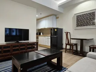 For sale studio condo in Yan Nawa, Bangkok