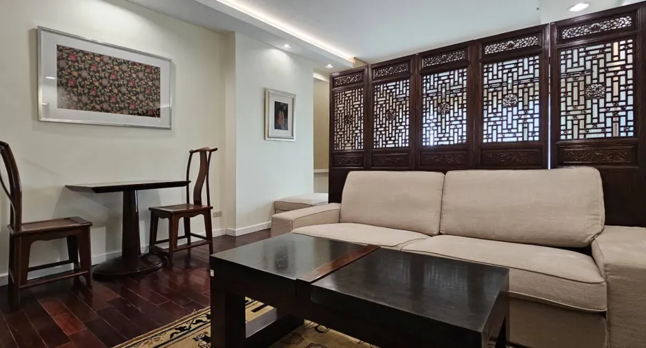 For sale studio condo in Yan Nawa, Bangkok