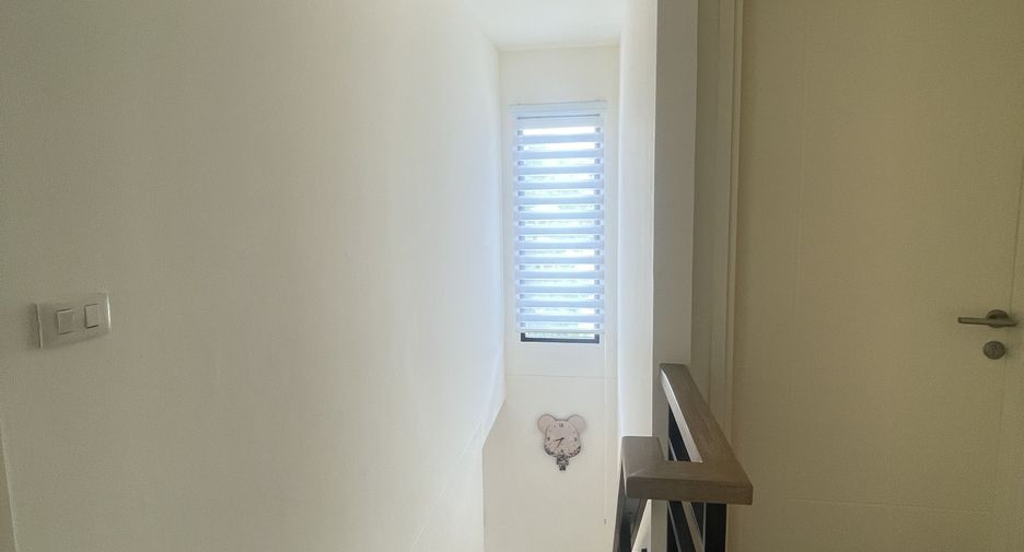 For sale 4 bedrooms house in Mueang Chiang Mai, Chiang Mai