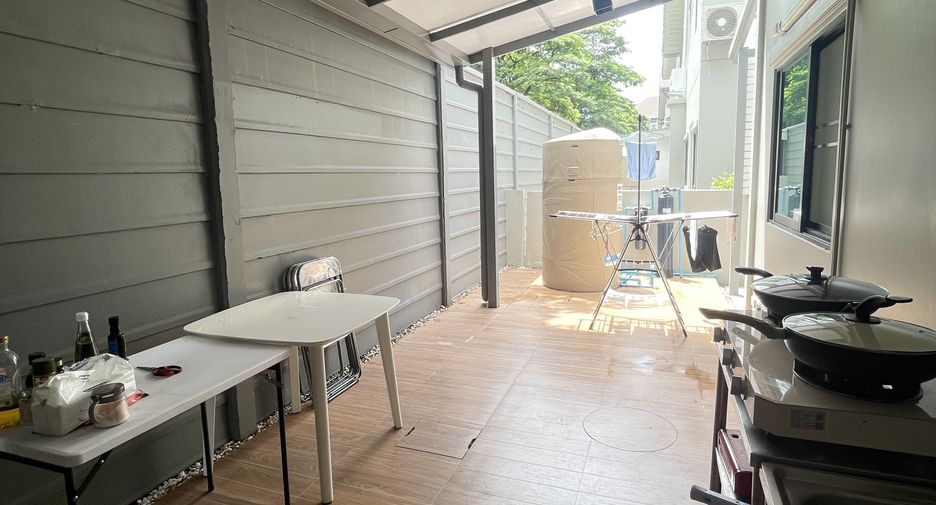 For sale 4 bedrooms house in Mueang Chiang Mai, Chiang Mai