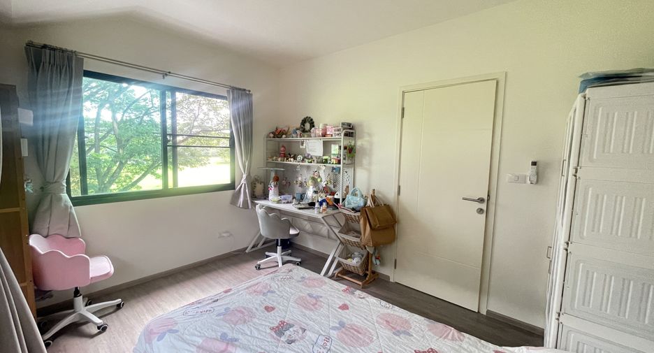 For sale 4 bedrooms house in Mueang Chiang Mai, Chiang Mai