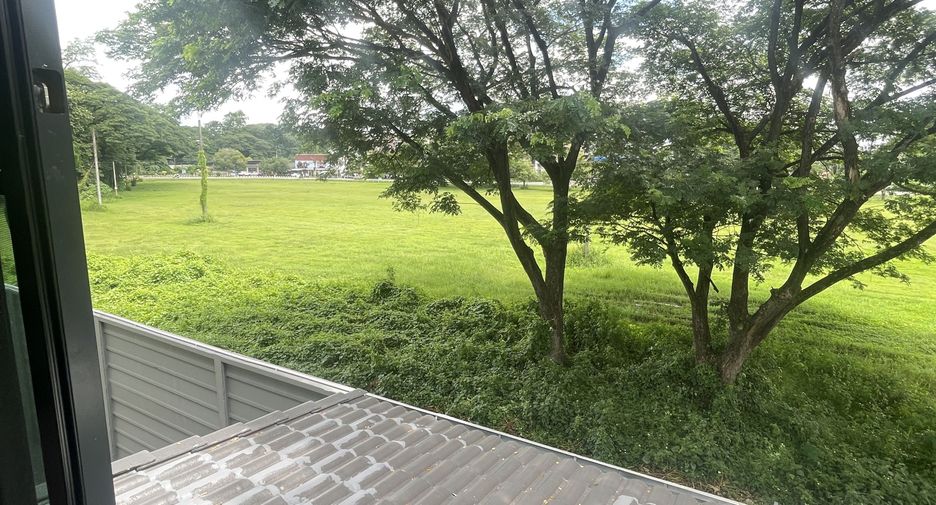 For sale 4 bedrooms house in Mueang Chiang Mai, Chiang Mai
