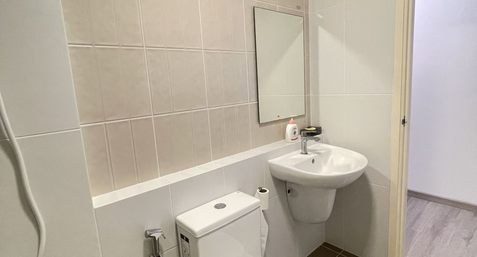 For sale 4 bedrooms house in Mueang Chiang Mai, Chiang Mai