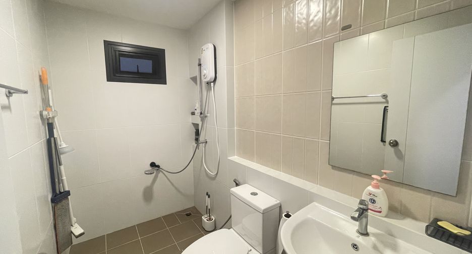 For sale 4 bedrooms house in Mueang Chiang Mai, Chiang Mai