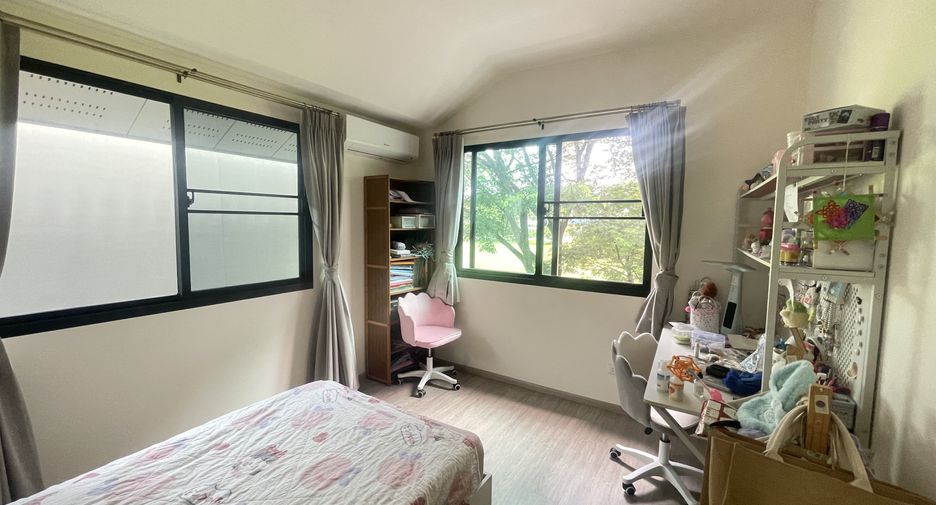 For sale 4 bedrooms house in Mueang Chiang Mai, Chiang Mai