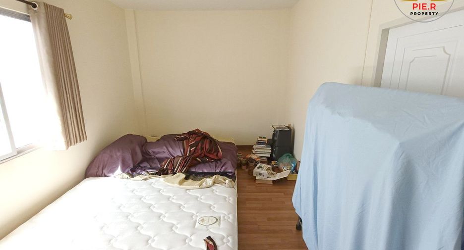 For sale 3 bedrooms townhouse in Min Buri, Bangkok