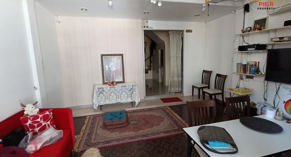 For sale 3 bedrooms townhouse in Min Buri, Bangkok