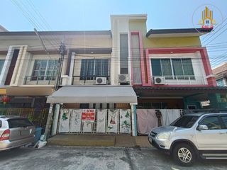 For sale 3 bedrooms townhouse in Min Buri, Bangkok