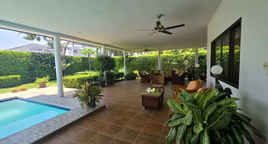 For rent 4 bedrooms villa in Hua Hin, Prachuap Khiri Khan