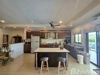 For rent 4 bedrooms villa in Hua Hin, Prachuap Khiri Khan