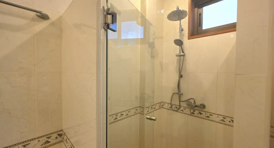 For rent 4 bedrooms villa in Hua Hin, Prachuap Khiri Khan