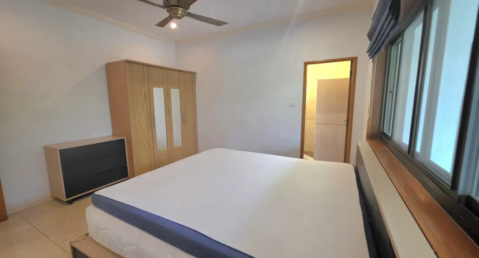 For rent 4 bedrooms villa in Hua Hin, Prachuap Khiri Khan