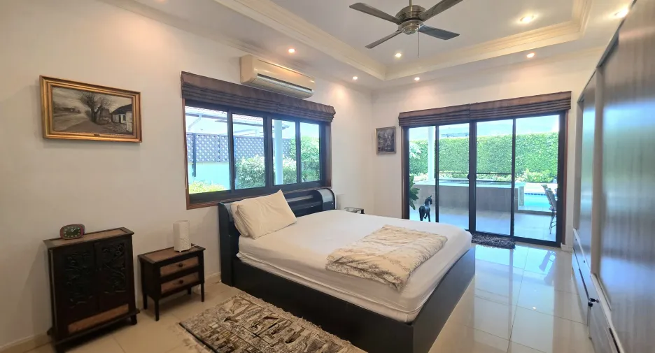 For rent 4 bedrooms villa in Hua Hin, Prachuap Khiri Khan