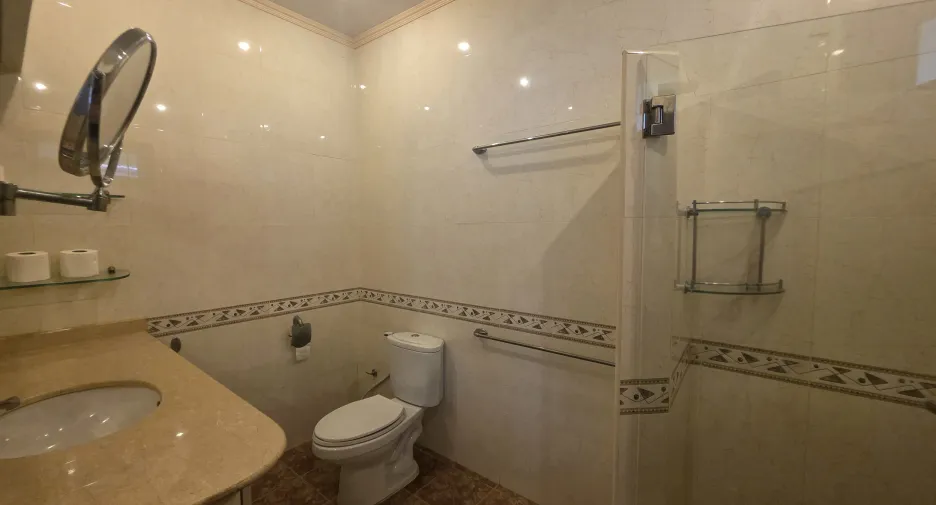 For rent 4 bedrooms villa in Hua Hin, Prachuap Khiri Khan