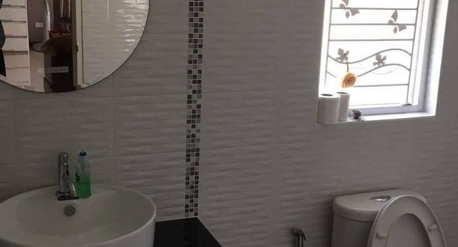 Продажа 4 спальни дом в Сан Кампаенг, Чианг Маи