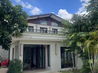 For sale and for rent 4 bedrooms villa in Saraphi, Chiang Mai