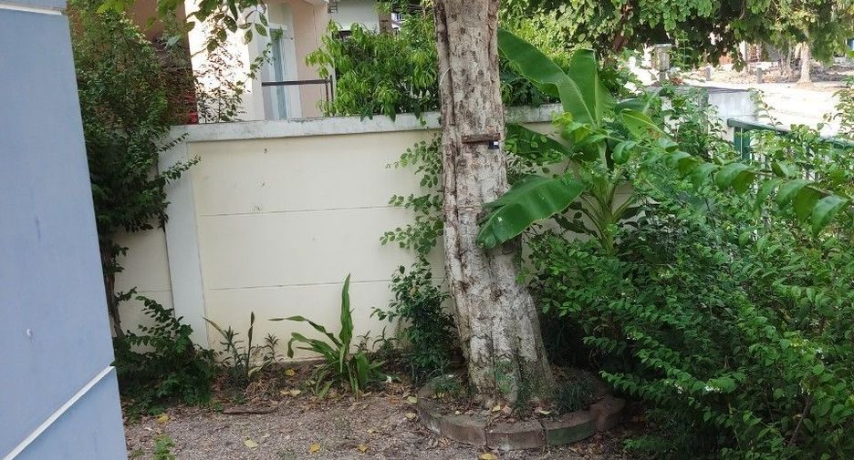 Casa en venta y en alquiler de 3 habitaciones en Min Buri, Bangkok