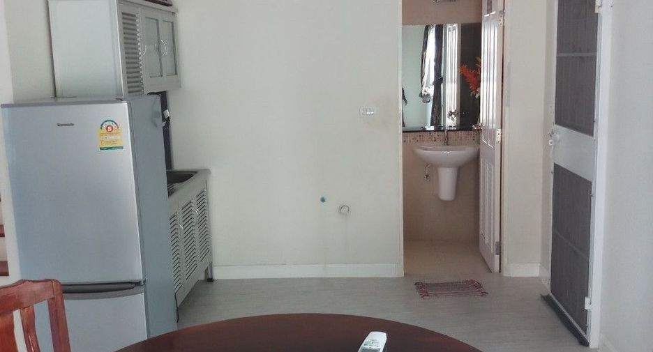 Casa en venta y en alquiler de 3 habitaciones en Min Buri, Bangkok