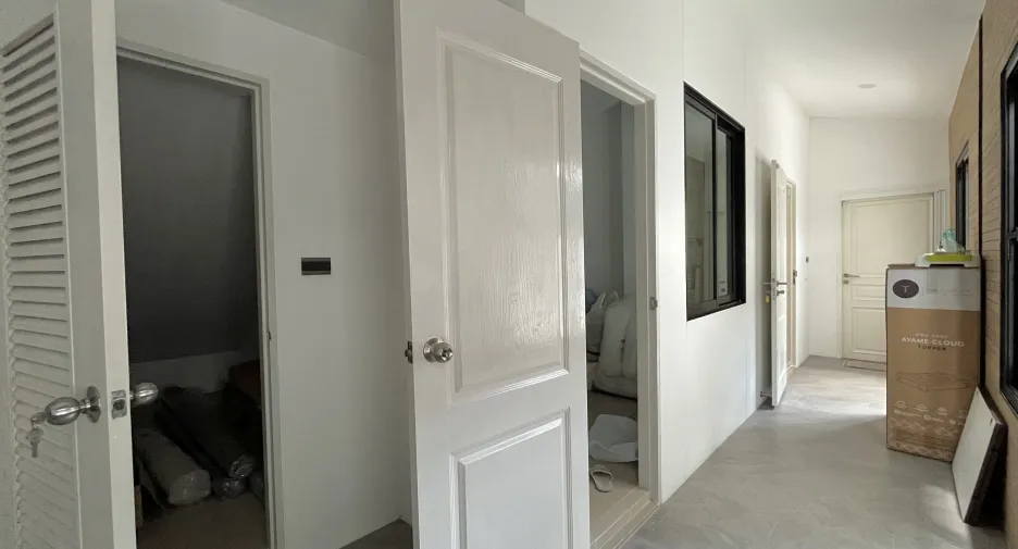 For sale 4 bedrooms house in Prawet, Bangkok