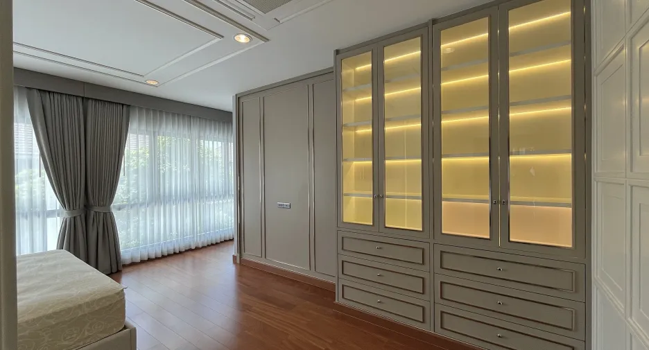 For sale 4 bedrooms house in Prawet, Bangkok