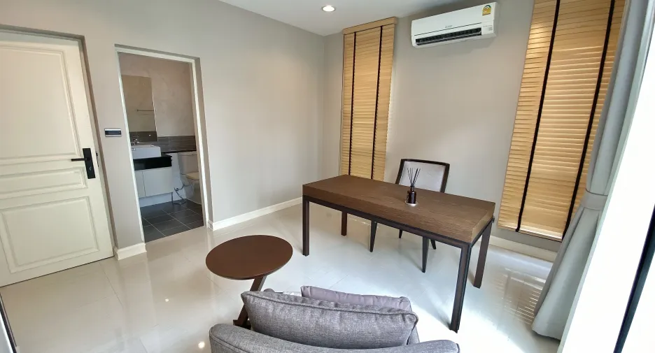 For sale 4 bedrooms house in Prawet, Bangkok