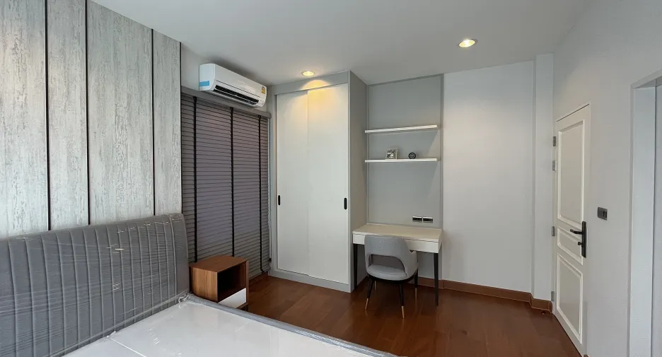 For sale 4 bedrooms house in Prawet, Bangkok