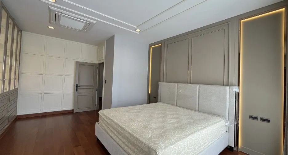 For sale 4 bedrooms house in Prawet, Bangkok