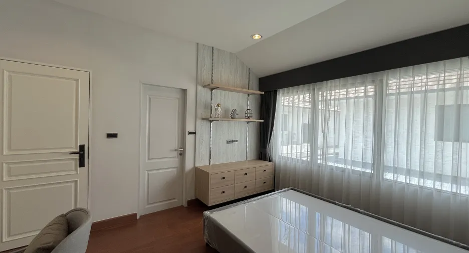 For sale 4 bedrooms house in Prawet, Bangkok