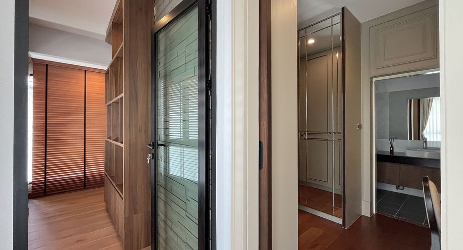 For sale 4 bedrooms house in Prawet, Bangkok