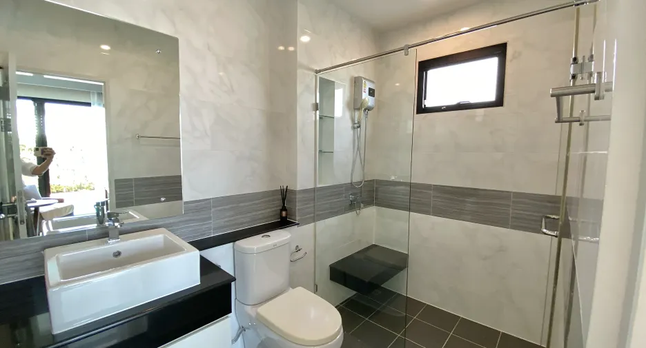 For sale 4 bedrooms house in Prawet, Bangkok