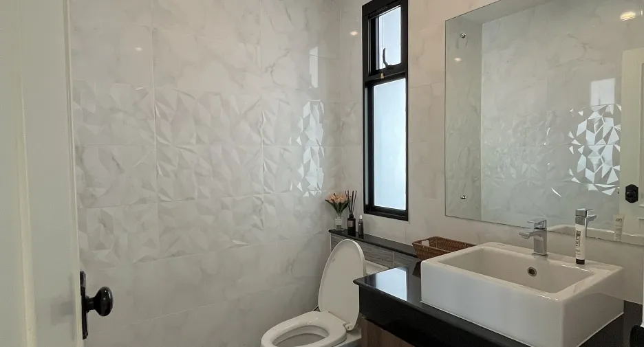 For sale 4 bedrooms house in Prawet, Bangkok