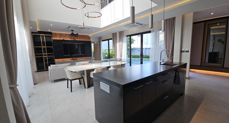 For sale そして for rent 4 ベッドルーム villa in Bang Lamung, Chonburi