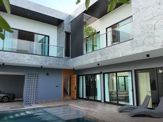 For sale そして for rent 4 ベッドルーム villa in Bang Lamung, Chonburi