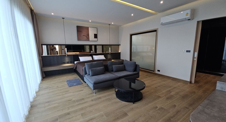 For sale そして for rent 4 ベッドルーム villa in Bang Lamung, Chonburi