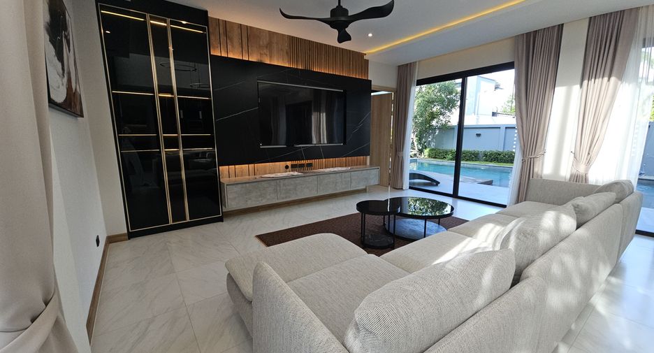 For sale そして for rent 4 ベッドルーム villa in Bang Lamung, Chonburi