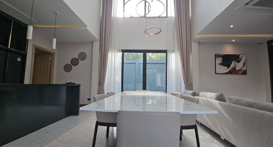 For sale そして for rent 4 ベッドルーム villa in Bang Lamung, Chonburi